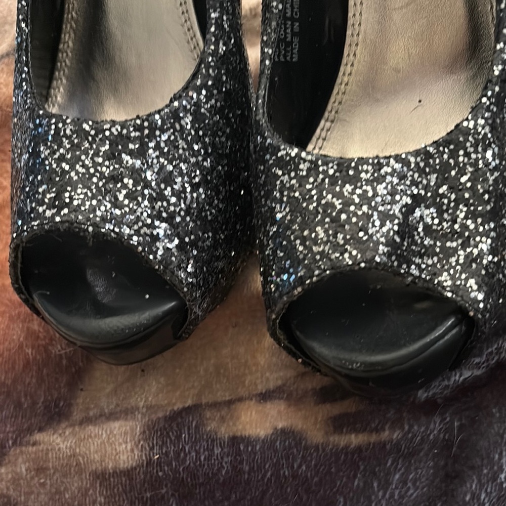 Glamorous Black and Silver Glitter Stiletto Heels - Picture 7 of 9